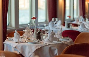 Select MS Charles Dickens - Neuss