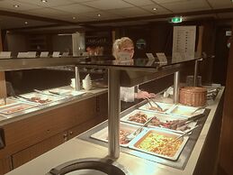 Select MS Charles Dickens - Neuss