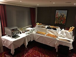 Select MS Charles Dickens - Frankfurt