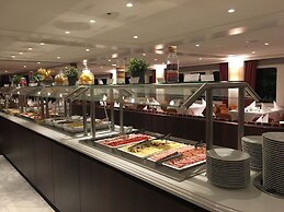 Select MS Charles Dickens - Frankfurt