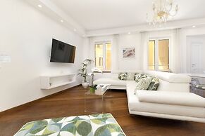 Luxury home with sea-view