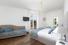 Luxury home with sea-view