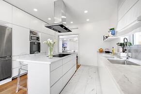 Luxury home with sea-view