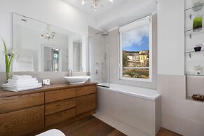 Luxury home with sea-view