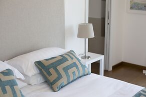 Luxury home with sea-view