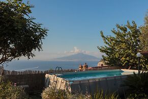 Luxury Villa with breathtaking Seaview, pool, BBQ