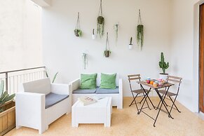 Mediterranean Suites - Old Town