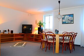 Apartments Holiday Pec