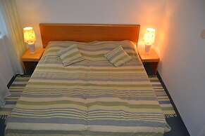 Apartments Holiday Pec