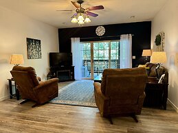 Lake Vacation Condo A-5 on Table Rock Lake by RedAwning