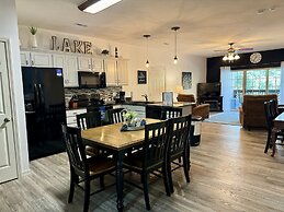 Lake Vacation Condo A-5 on Table Rock Lake by RedAwning