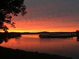 Lake Vacation Condo A-5 on Table Rock Lake by RedAwning