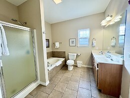 Walk-in Condo A-4 with Overlooking Deck by RedAwning