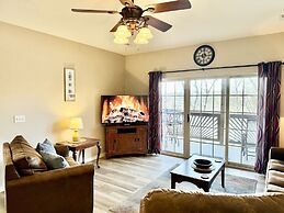 Walk-in Condo A-4 with Overlooking Deck by RedAwning