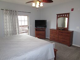 Family Condo B-4 near Table Rock Lake by RedAwning