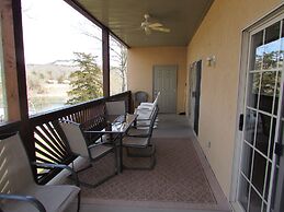 Family Condo B-4 near Table Rock Lake by RedAwning