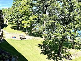 Family Condo B-4 near Table Rock Lake by RedAwning