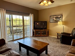 Lower Level Vacation Condo  B-3 at Vickery Resort by RedAwning