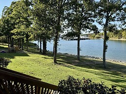 Lower Level Vacation Condo  B-3 at Vickery Resort by RedAwning