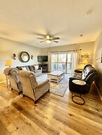 Walk-in level Vacation Condo B-6 Near Lake by RedAwning