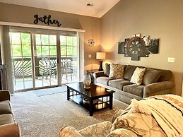 Upper Level Condo A-9 on Table Rock Lake by RedAwning