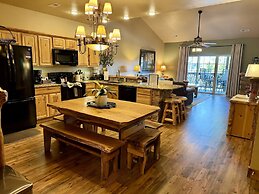 Lodge Style Condo B-8 with Dock Access by RedAwning