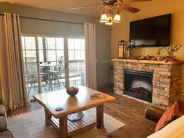 Lodge Style Condo B-8 with Dock Access by RedAwning