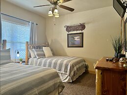 Lodge Style Condo B-8 with Dock Access by RedAwning