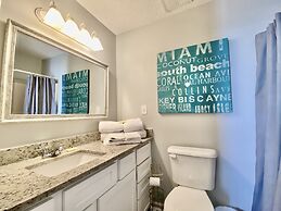 Summer House West 206B by ALBVR