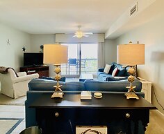 Summer House West 206B by ALBVR