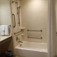Best Western Plus Centralia Hotel & Suites