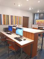 Holiday Inn Express & Suites Racine by IHG