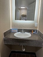 Super 8 by Wyndham Newport News