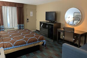 Super 8 by Wyndham Newport News