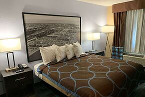 Super 8 by Wyndham Newport News