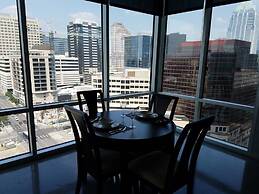 Oakwood at Amli on 2nd