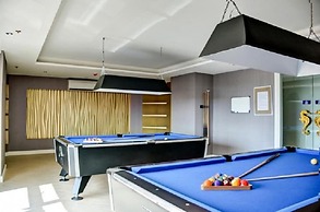 Grande Caribbean Condo by Somphong