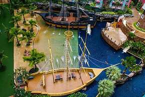 Grande Caribbean Condo by Somphong