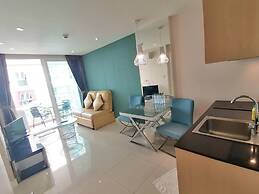 Grande Caribbean Condo by Somphong