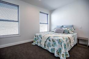 Provincial Apartment 3