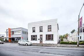 Provincial Apartment 3