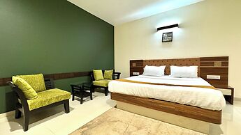 Hotel Sadhana Executive