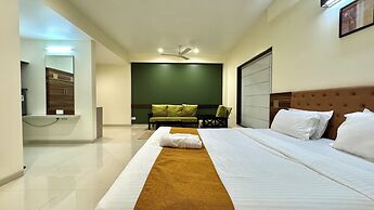 Hotel Sadhana Executive