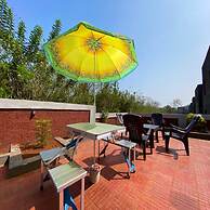 Hotel Sadhana Executive