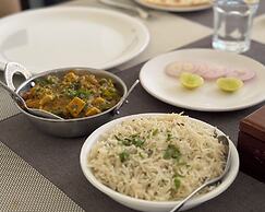 Hotel Sadhana Executive