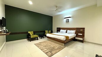 Hotel Sadhana Executive