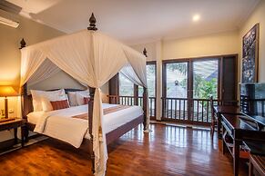 Villa Saffron Seminyak Bali