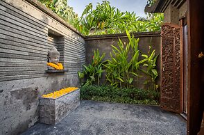 Villa Saffron Seminyak Bali