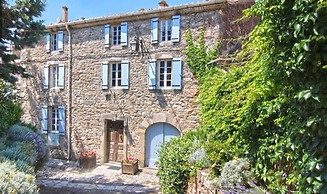 Chateau d'Olmet Guesthouse