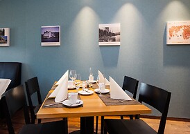 Hotel Kreuz by b_smart